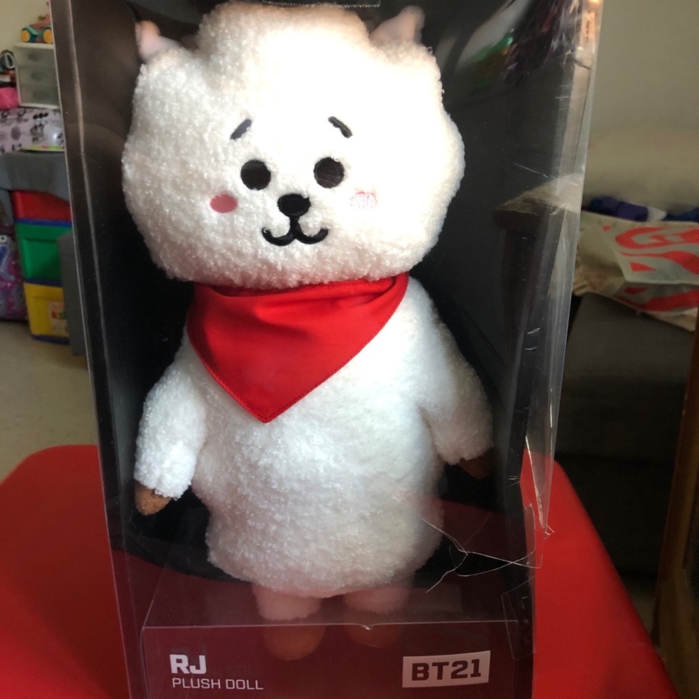 RJ Plush BT21